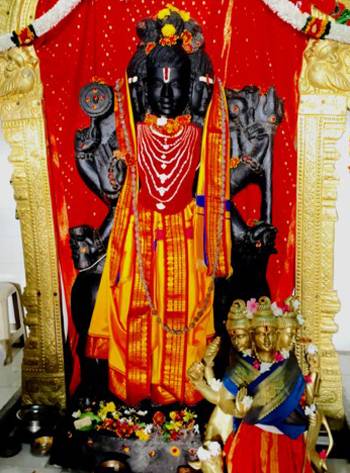 Dattatreya statue 